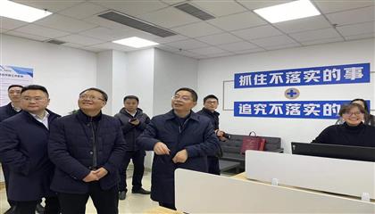 市委常委、組織部部長(zhǎng)張鵬飛一行慰問(wèn)遂寧遂星公司籌備組員工